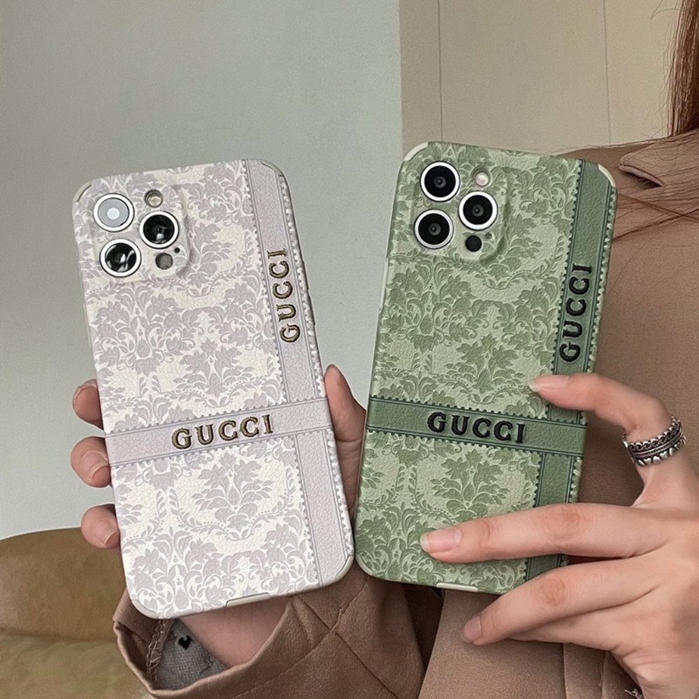 Hand crafted  Army green or white  iphone12/13.mobile phone